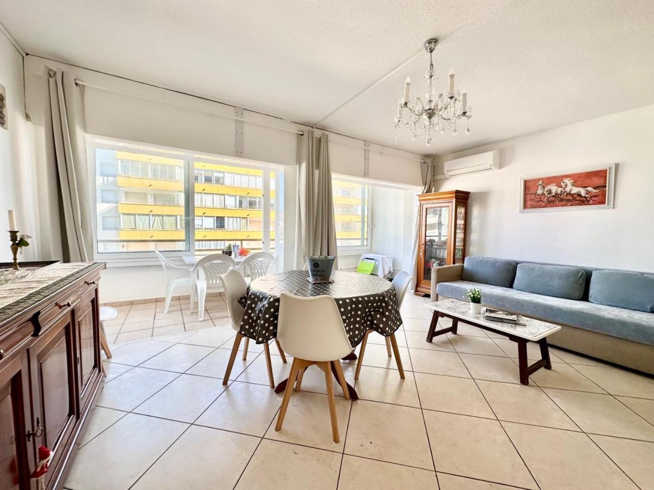 Center Apartment *